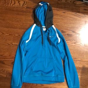 Nike therma fit sweatshirt